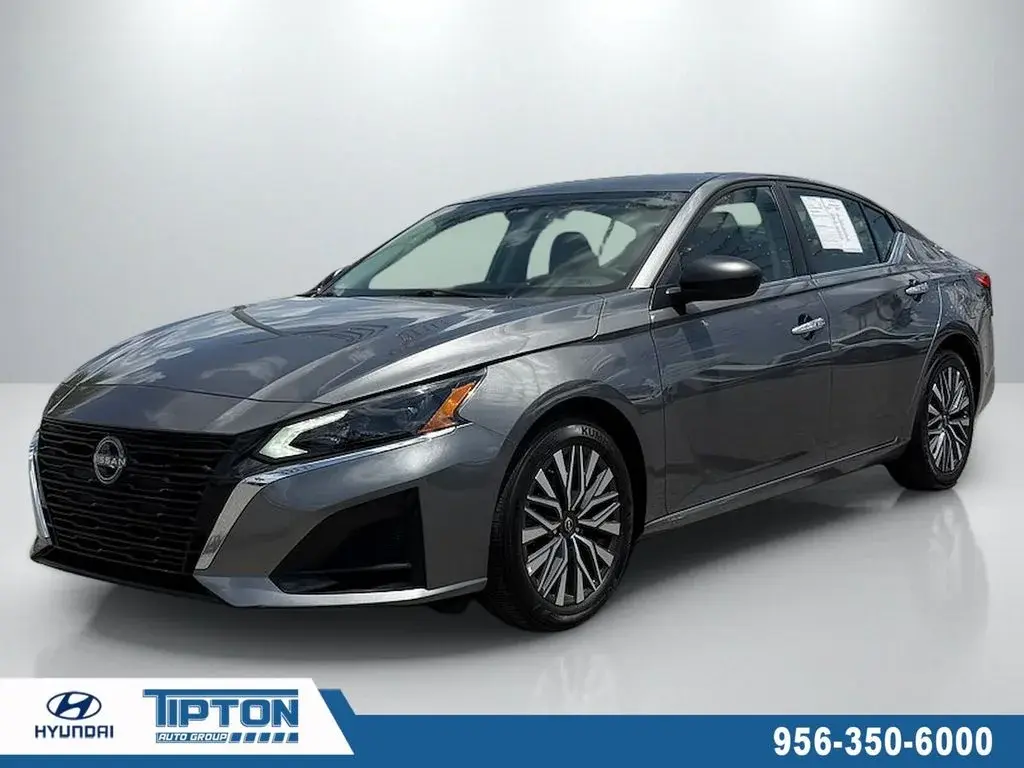 2025 Nissan Altima