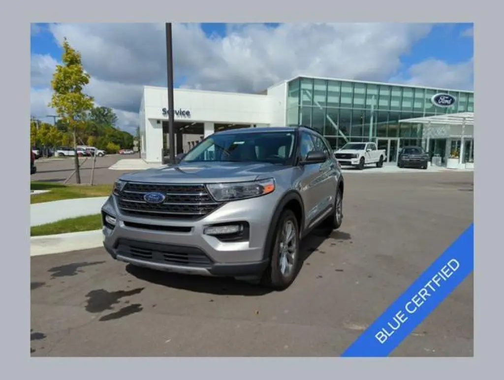 Ford Explorer 2023 AWD XLT SUV de 4 puertas
