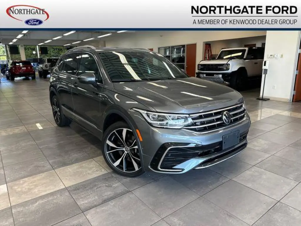 Volkswagen Tiguan 2024 AWD SEL R-Line 4Motion SUV de 4 puertas