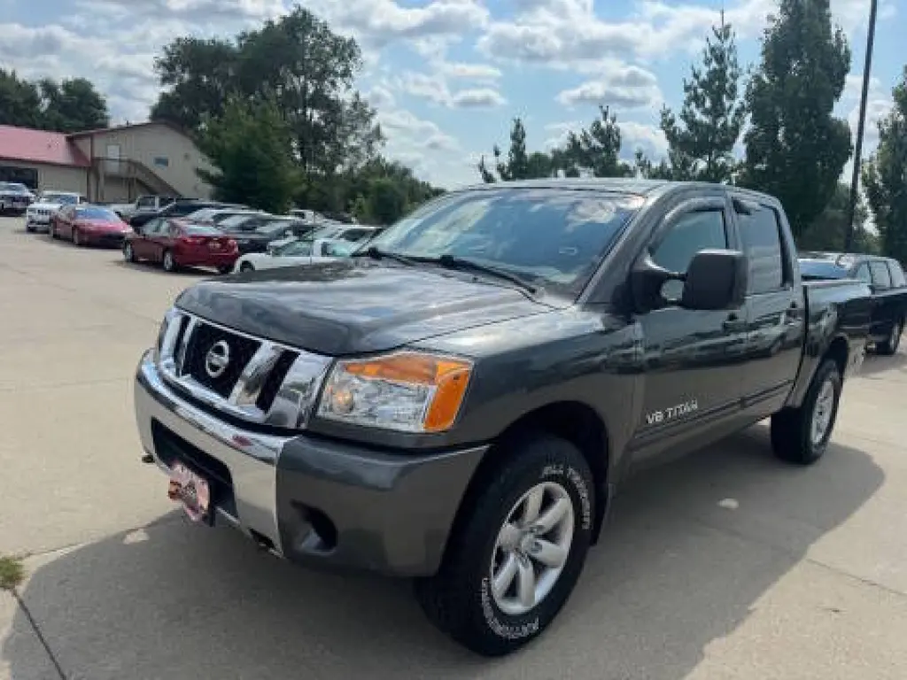 Nissan Titan 2011