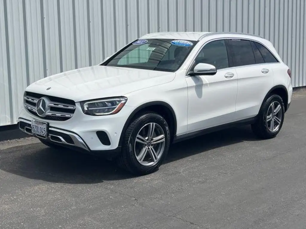 Mercedes-Benz GLC 2022 SUV de 4 puertas GLC 300