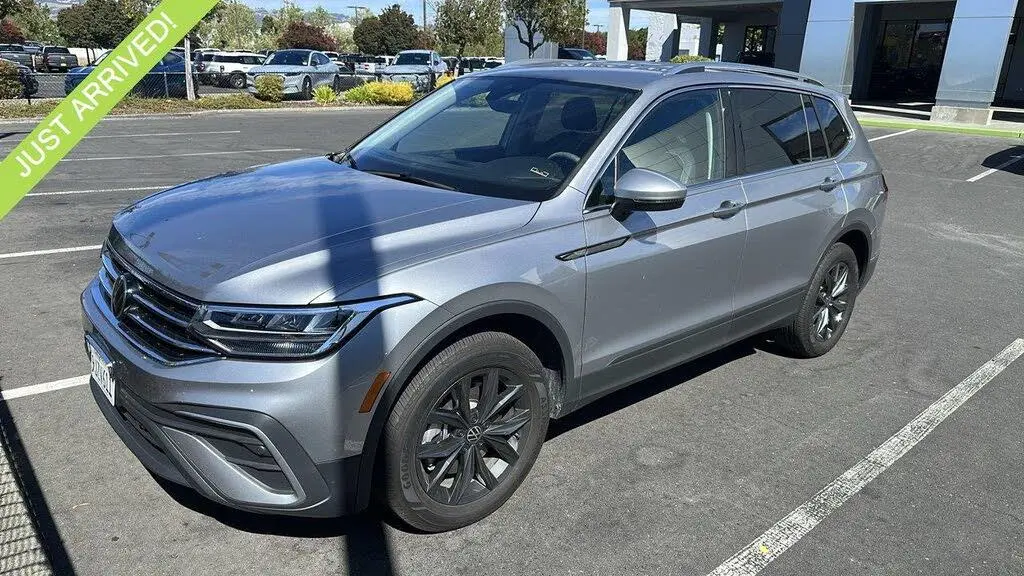 Volkswagen Tiguan 2024 AWD Edición Wolfsburg 4Motion 4dr SUV