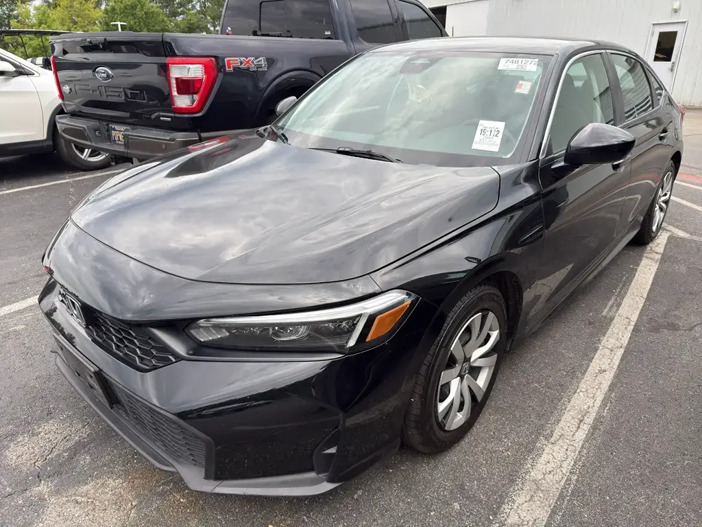 Honda Civic 2025 LX 4dr Sedán