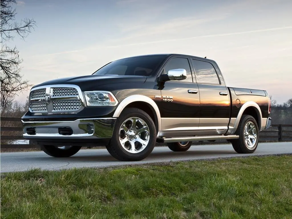 Ram 1500 2017 4x4 SLT 4dr Crew Cab 5.5 ft. SB Pickup