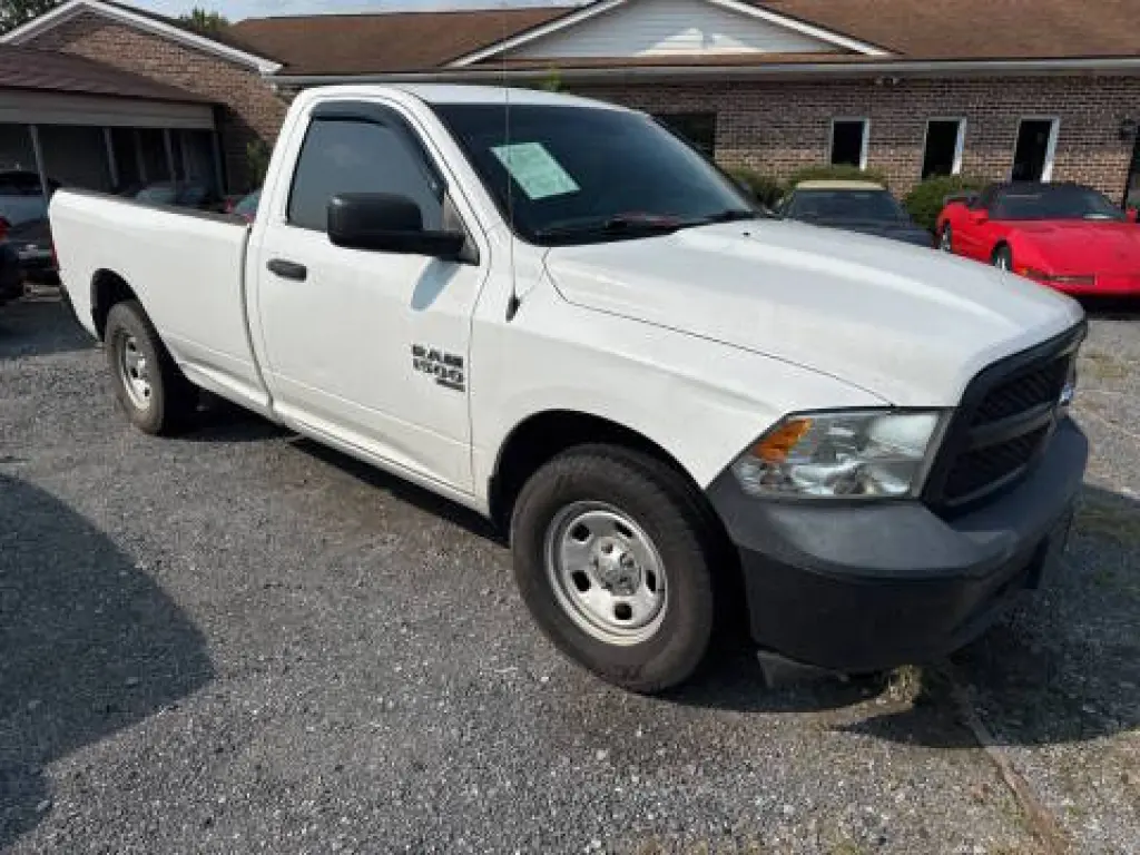 2019 RAM 1500 Clásico