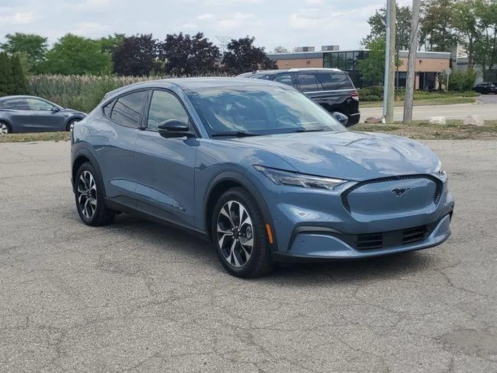 Ford Mustang Mach-E 2024 AWD Select 4dr SUV