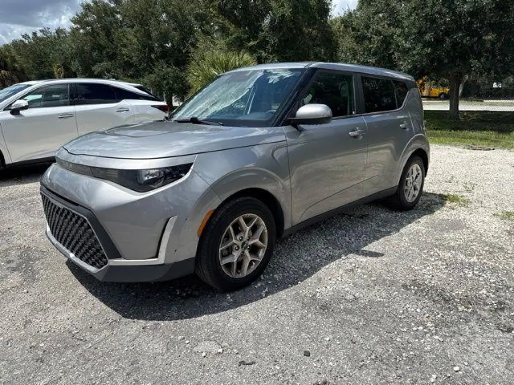 Kia Soul 2024 LX 4 puertas Crossover