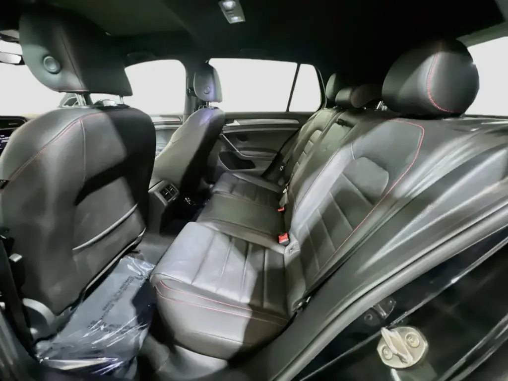 Volkswagen Golf GTI 2019 SE Sedán de 4 puertas 7A