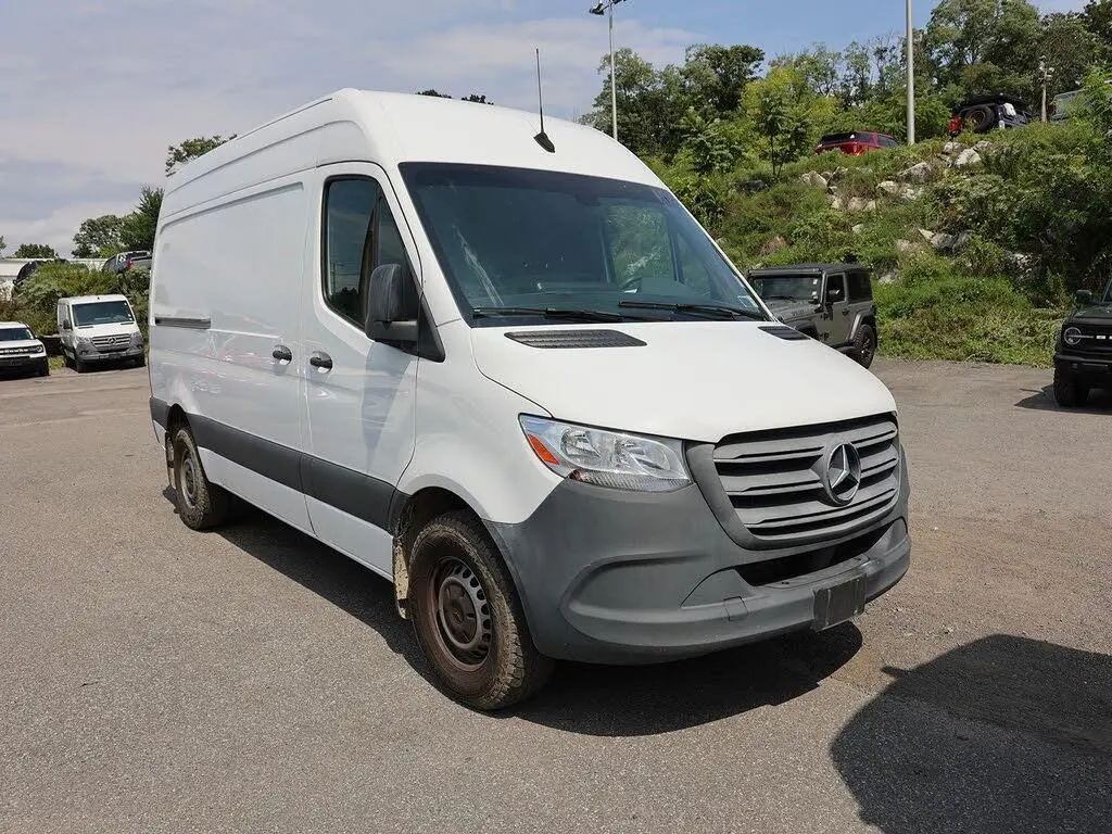 Mercedes-Benz Sprinter 2023 2500 3dr 144 in. WB Furgón de Carga (2.0L Diesel I4 HO)