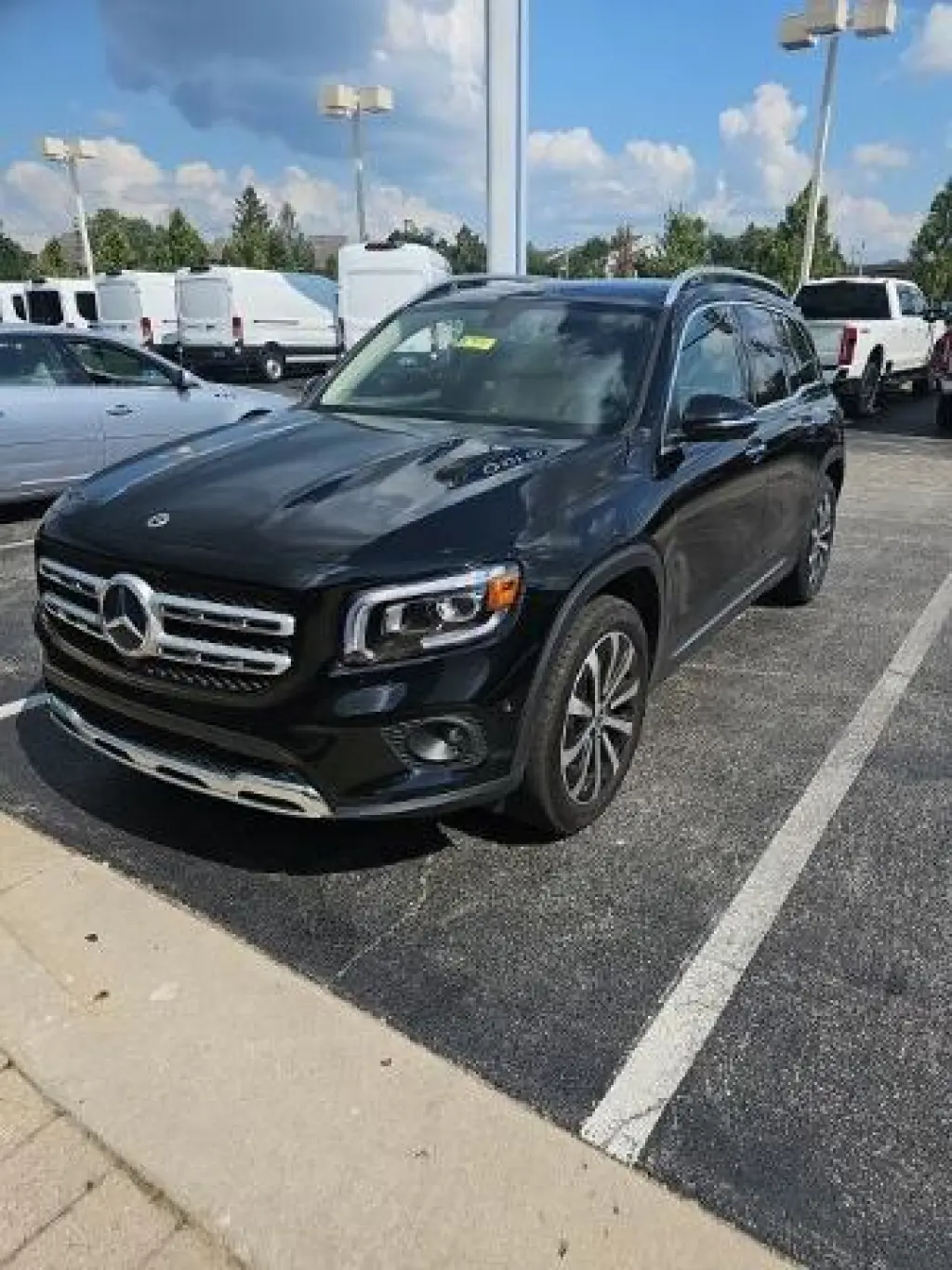 Mercedes-Benz GLB 2023 AWD GLB 250 4MATIC 4dr SUV