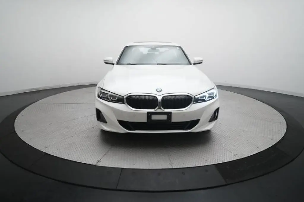 BMW Serie 3 2025 AWD 330i xDrive 4dr Sedán