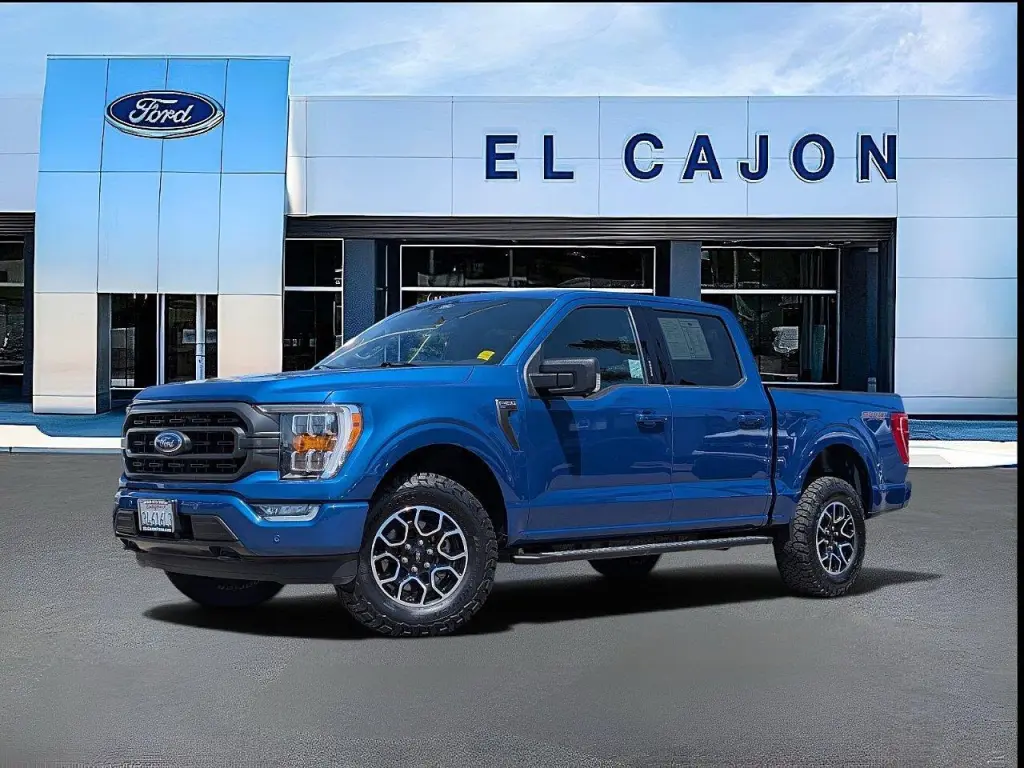Ford F-150 2022 4x4 XLT 4 puertas SuperCrew 5.5 pies de cama