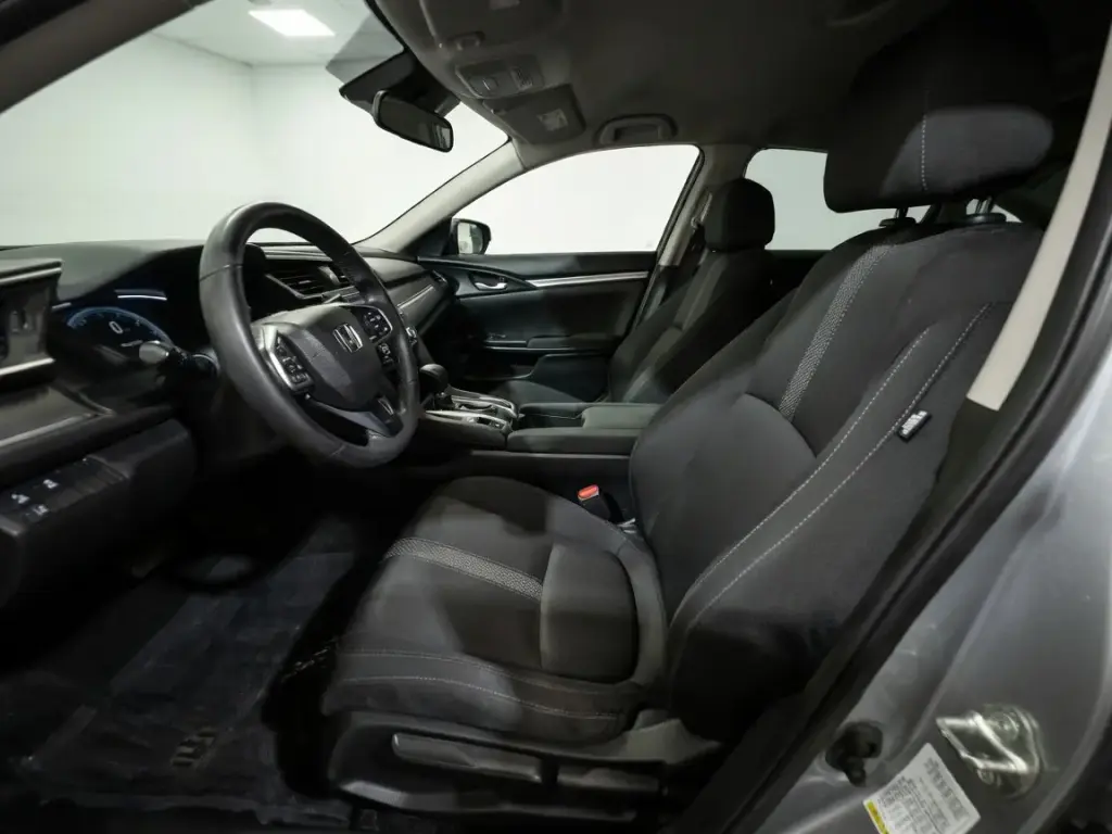 Honda Civic 2020 LX 4dr Sedán CVT