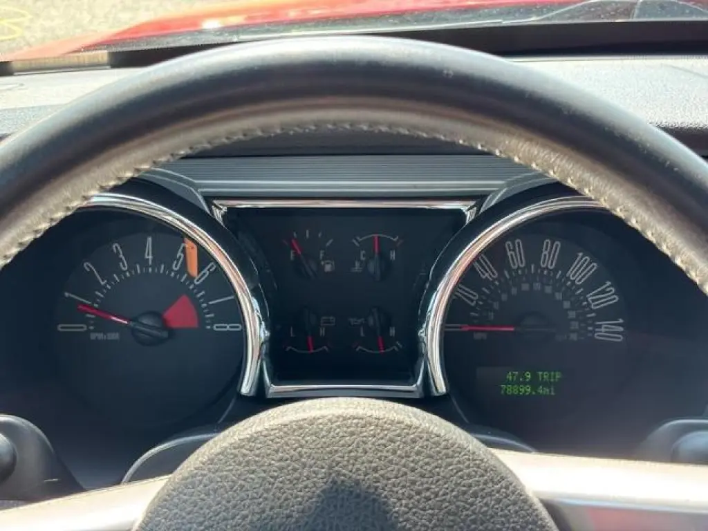 Ford Mustang 2005 GT Deluxe 2dr Fastback