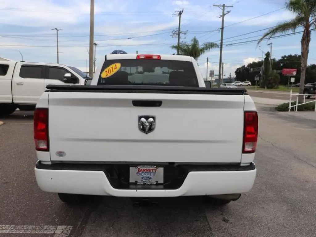 Ram 1500 2014 4x2 Express 2dr Cabina Regular 6.3 ft. SB Pickup