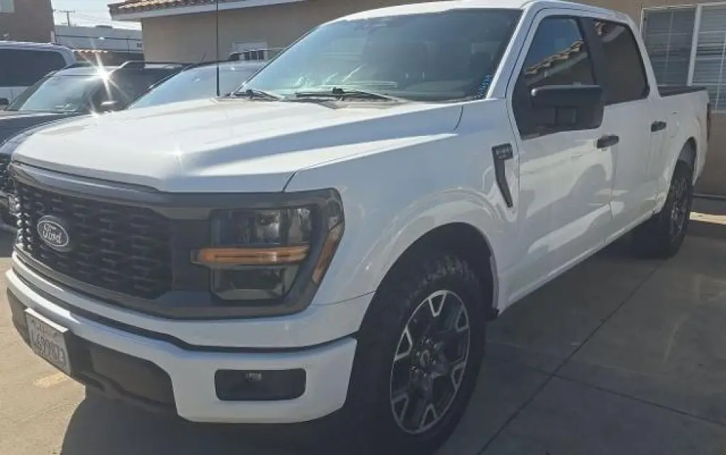 Ford F-150 2024 4x2 STX 4dr SuperCrew 5.5 ft. SB