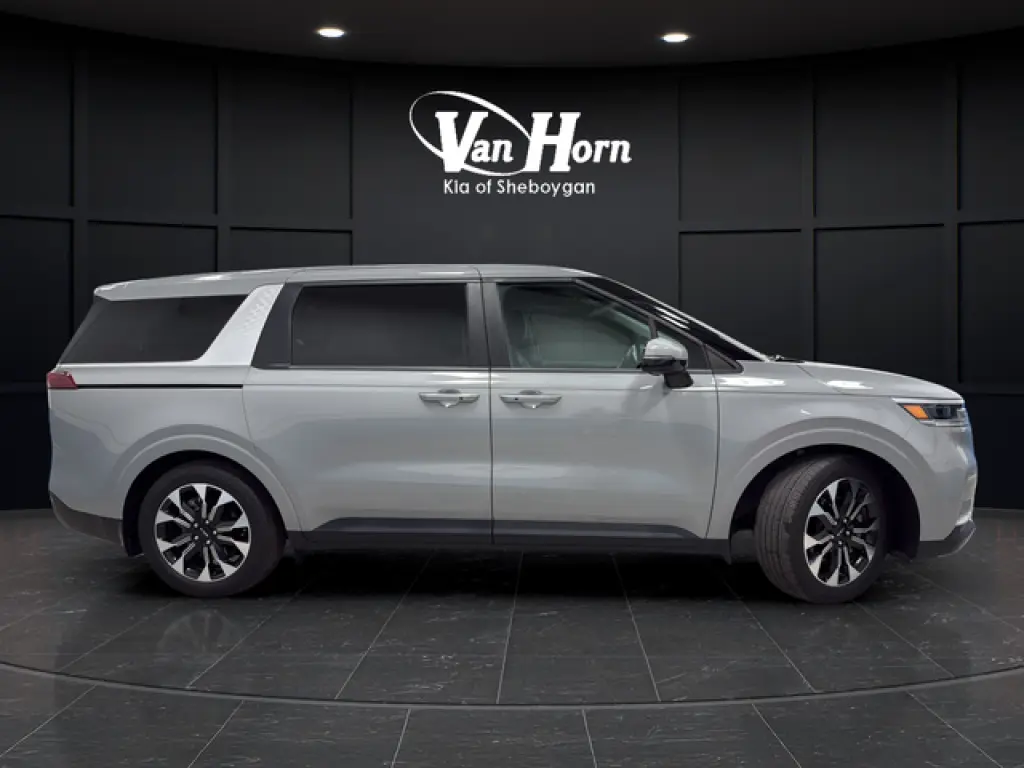 2024 Kia Carnival