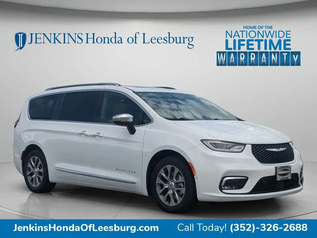 Chrysler Pacifica Híbrido enchufable 2023 Pinnacle 4dr Mini-Van