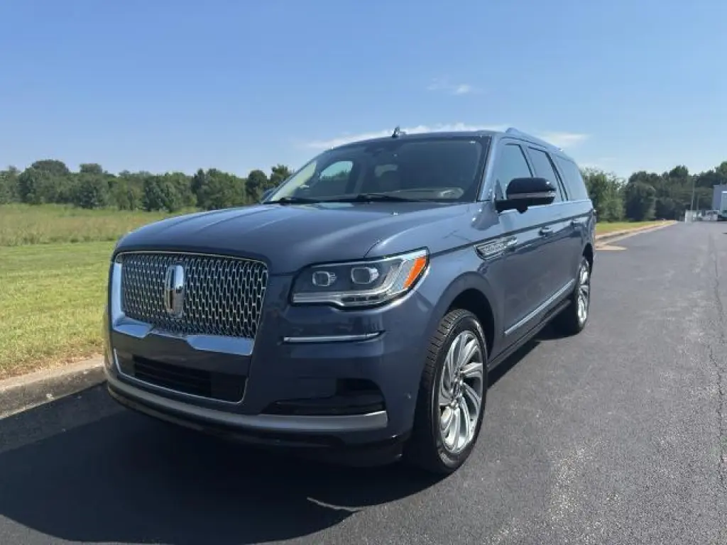 Lincoln Navigator L 2022 4x4 Reserve 4dr SUV