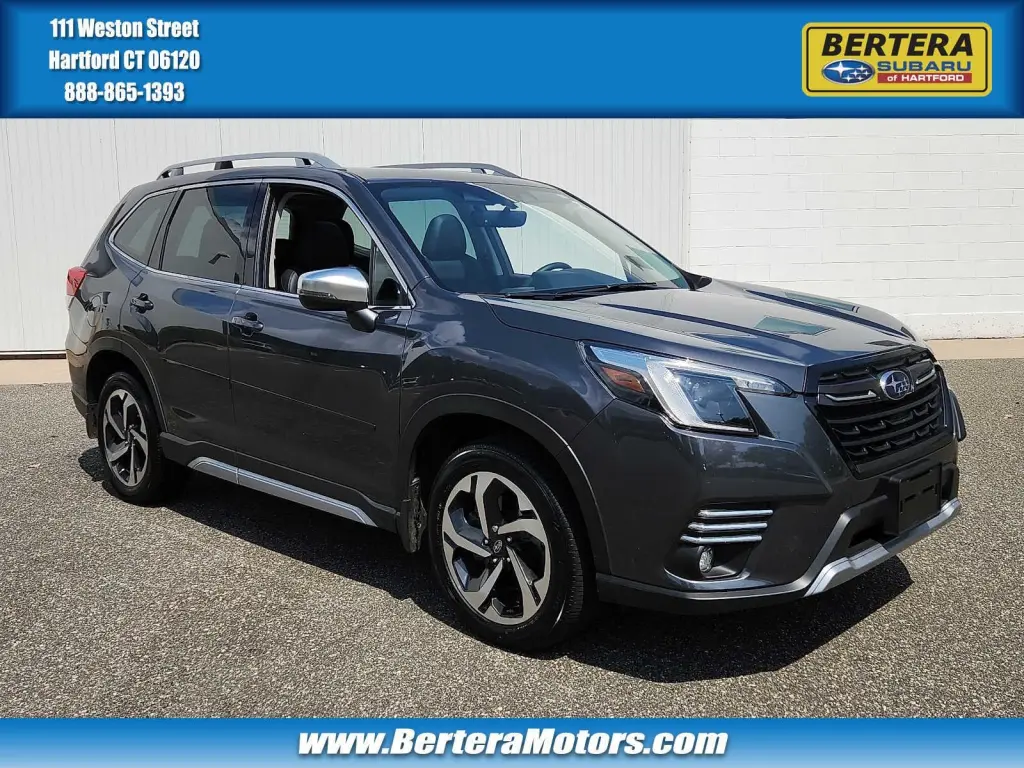Subaru Forester 2024 AWD Touring Crossover de 4 puertas