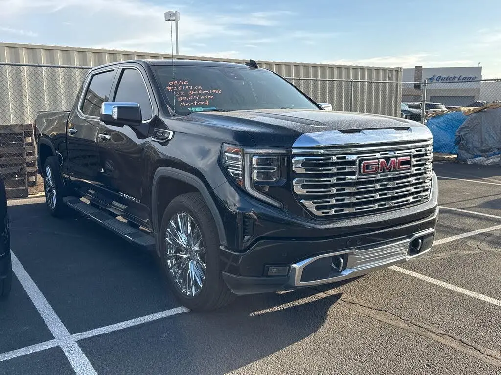 GMC Sierra 1500 2022 4x4 Denali 4dr Crew Cab 5.8 ft. SB