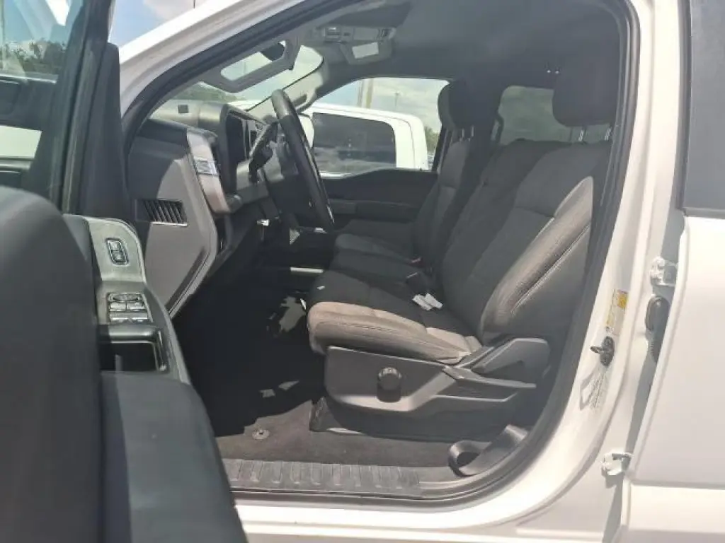 Ford F-250 Super Duty 2023 4x4 XL 4dr Crew Cab 8 ft. LB Pickup