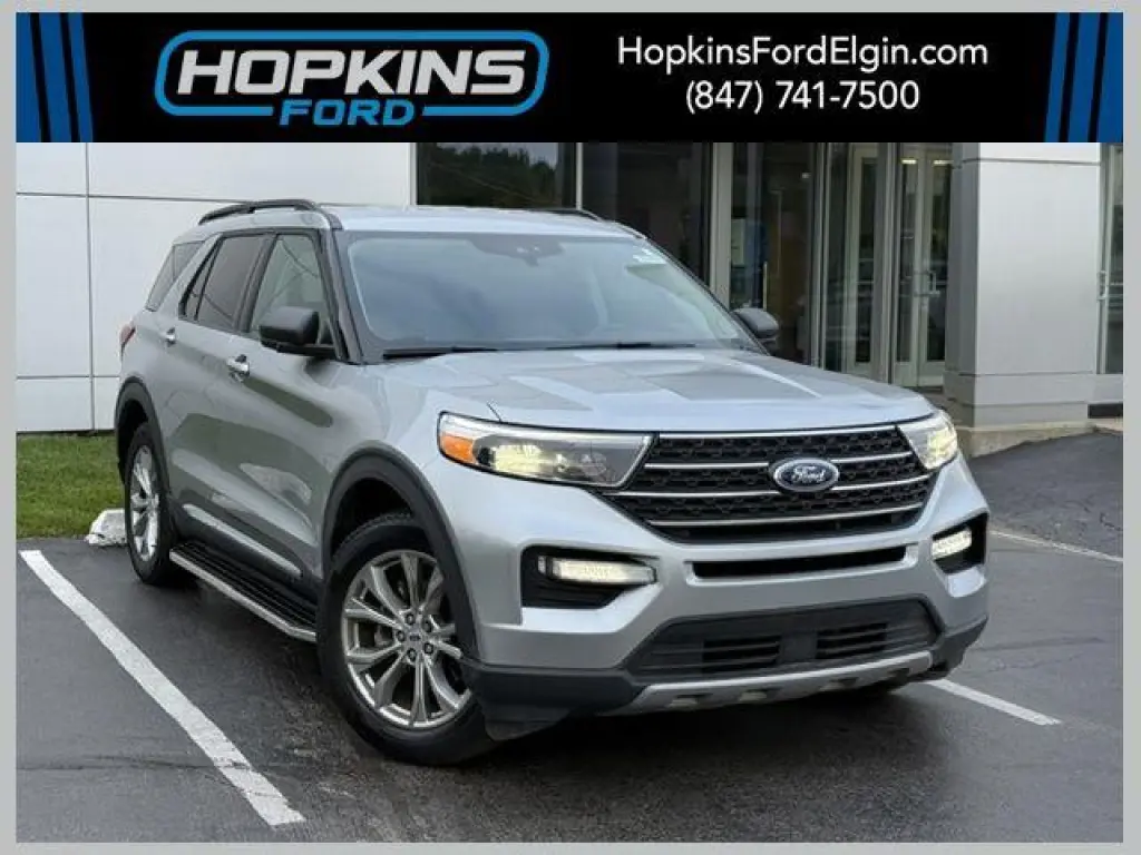 Ford Explorer 2024 con tracción en las cuatro ruedas XLT de 4 puertas SUV