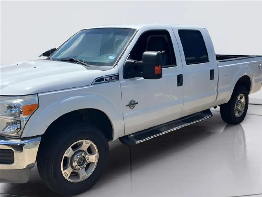 Ford F-250 Super Duty 2014 4x4 XLT 4dr Cab Pickup de 8 pies de largo