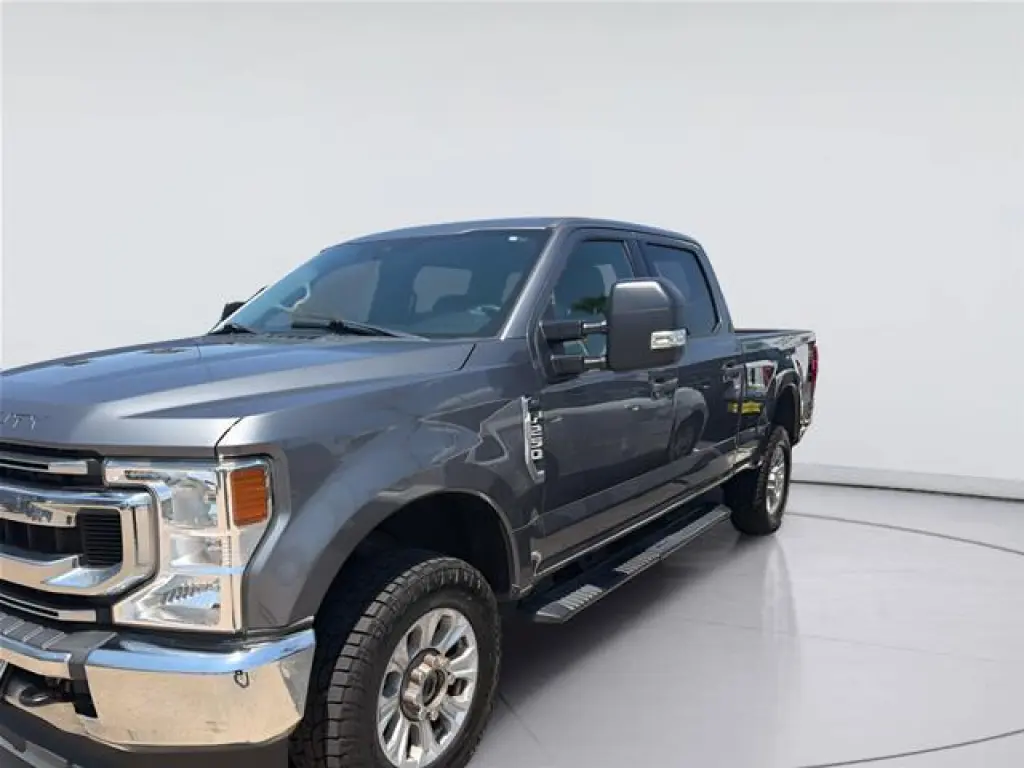 Ford F-250 Super Duty 2021 4x4 XLT 4dr Cab de Trabajo con Cabina de 6.8 pies de largo Pickup