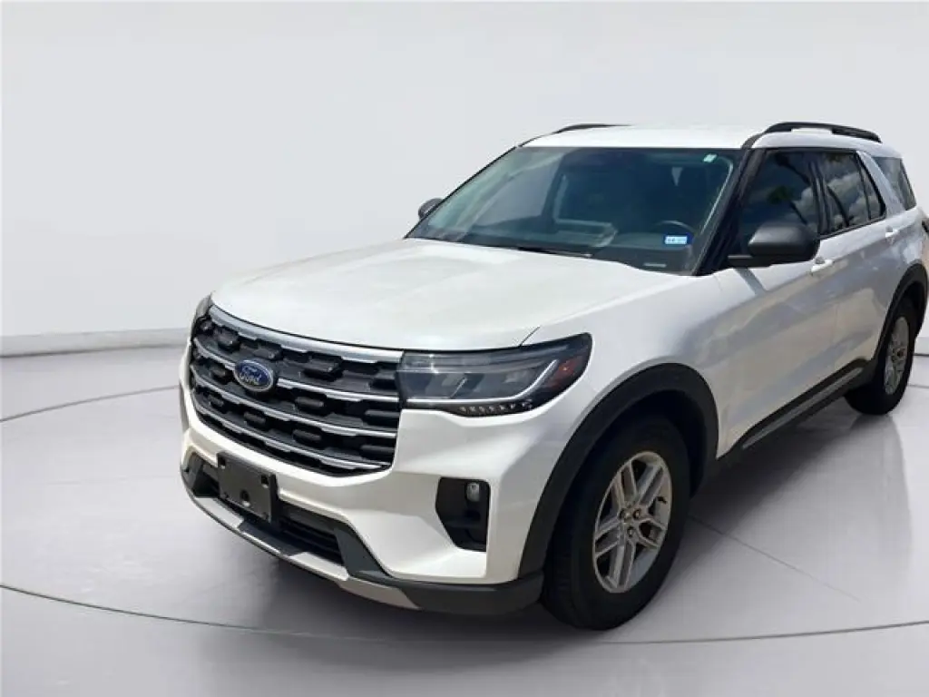 Ford Explorer 2025 Active 4dr SUV en español:
Ford Explorer 2025 Active 4 tracción en español: