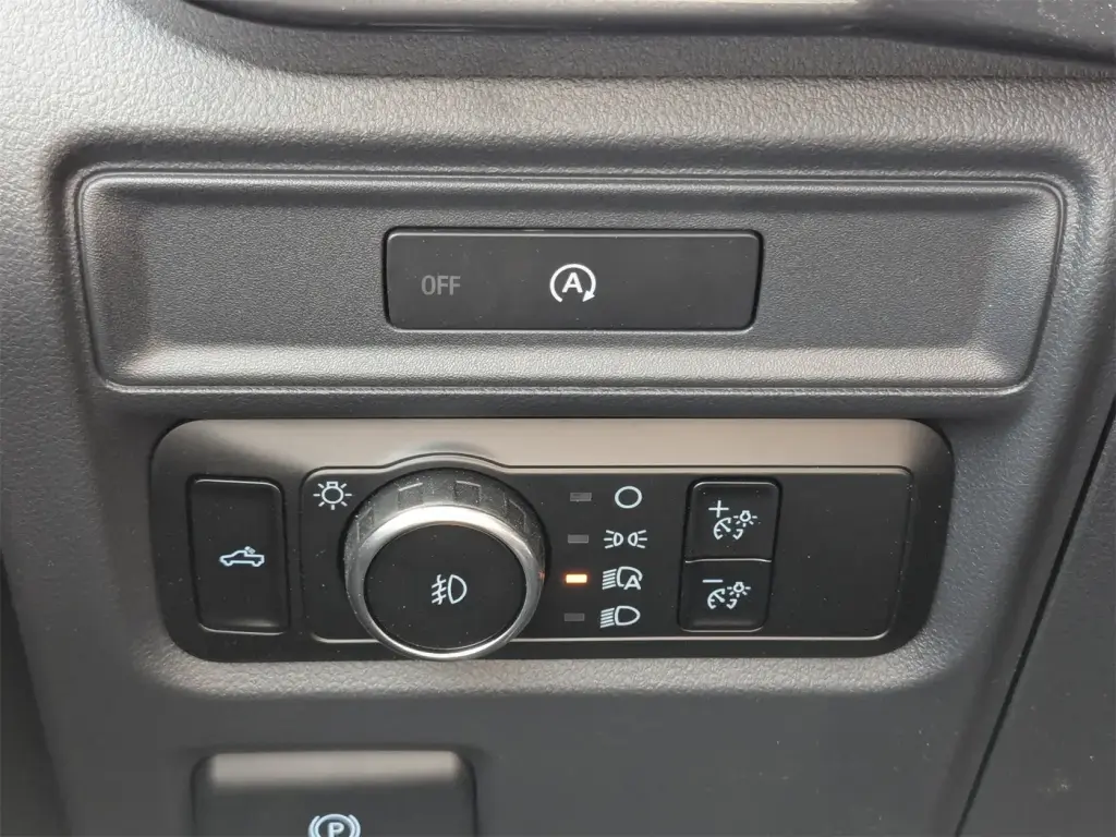 Ford F-150 2025 4x4 STX 4dr SuperCrew 5.5 ft. SB