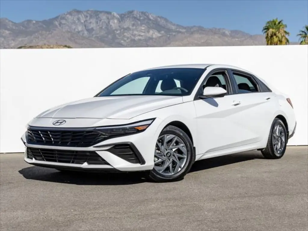 Hyundai ELANTRA 2024 SEL 4dr Sedán