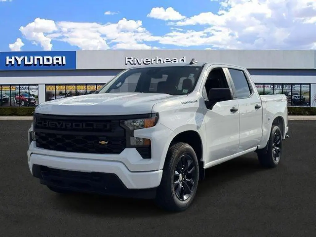 Chevrolet Silverado 1500 2023 4x4 Custom 4dr Crew Cab 5.8 ft. SB