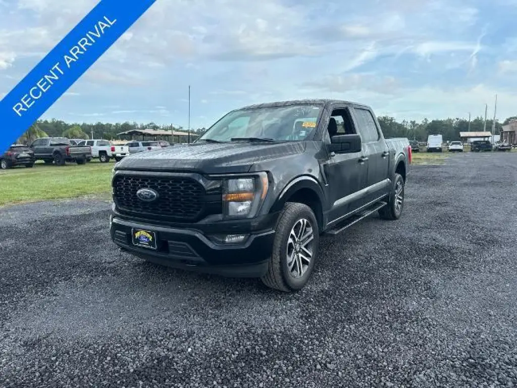 Ford F-150 2023 4x4 XL 4dr SuperCrew 5.5 ft. SB