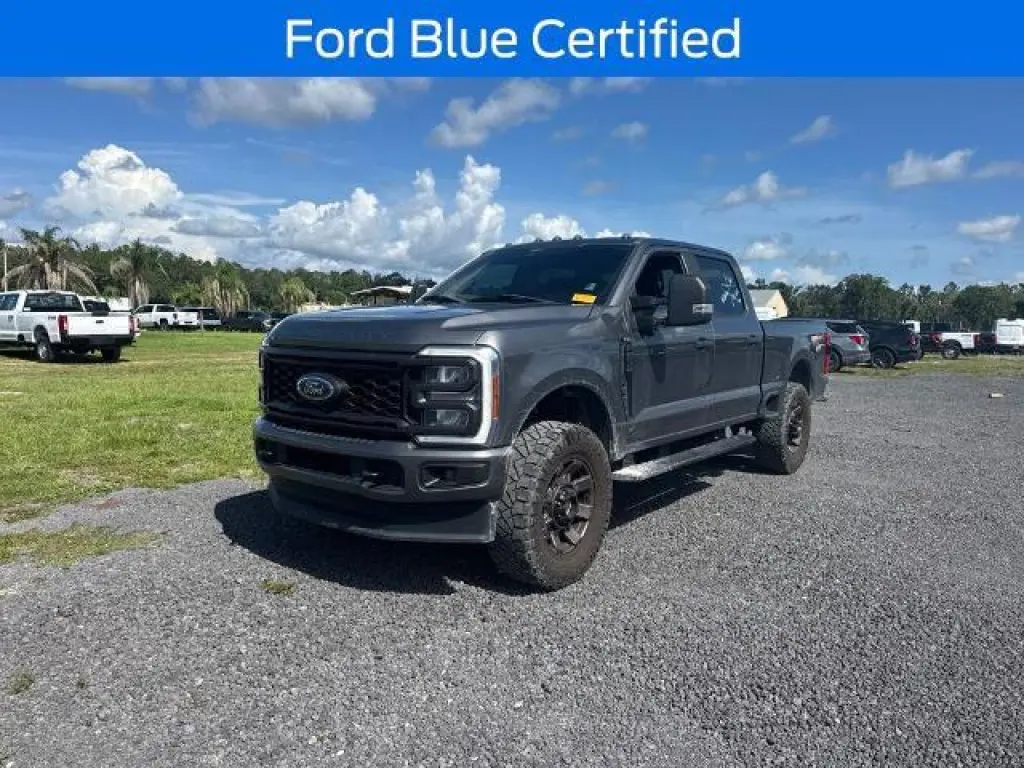 Ford F-250 Super Duty 2023 4x4 XL 4 puertas Crew Cab Camioneta cabina corta de 6,8 pies