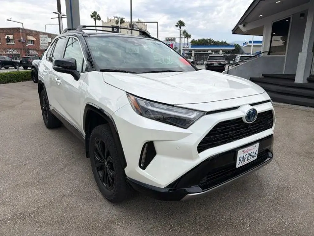 Toyota RAV4 Híbrido 2024 AWD XSE 4dr SUV