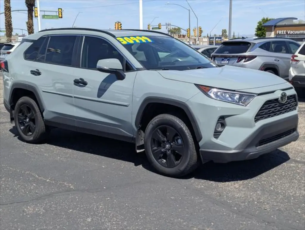 Toyota RAV4 2019 XLE 4dr SUV