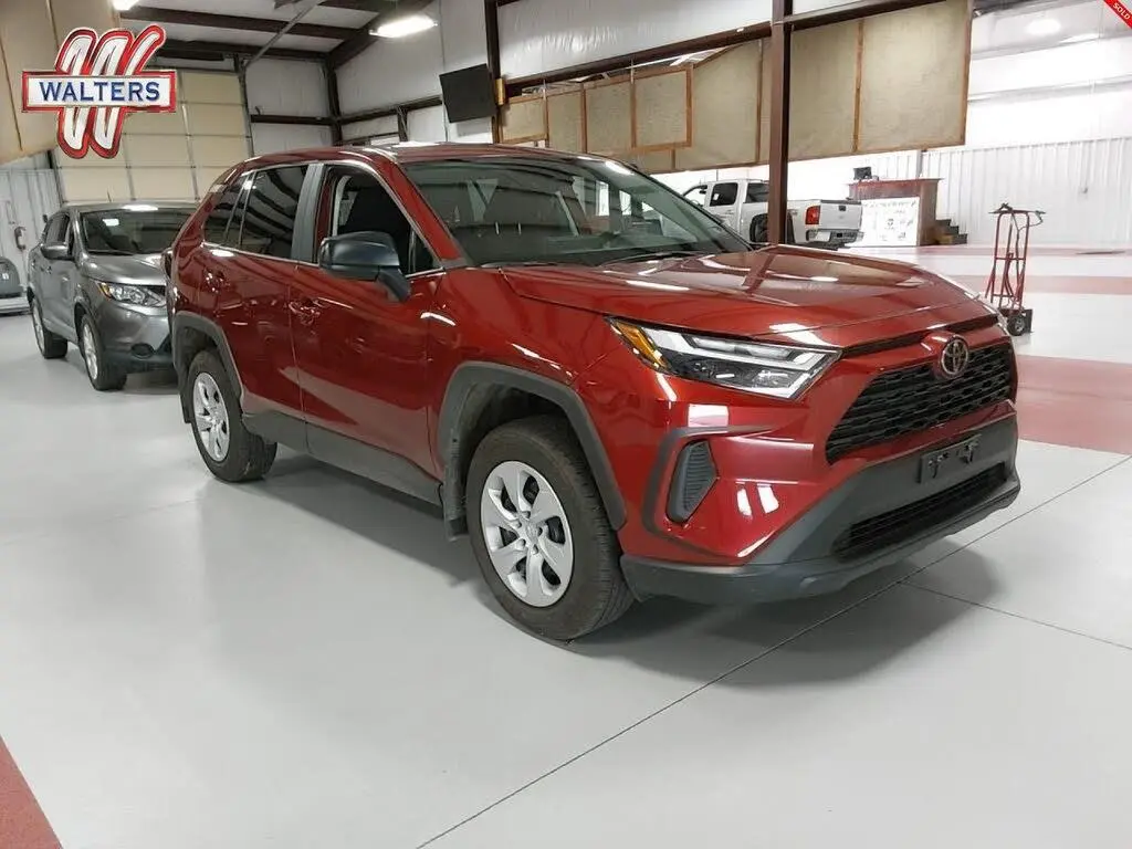 Toyota RAV4 2025 AWD LE 4dr SUV