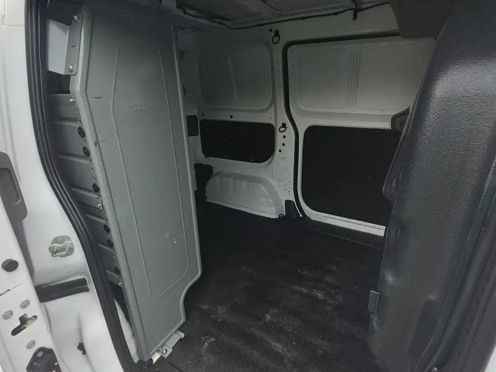 Nissan NV200 2021 SV Mini-Van de carga de 4 puertas