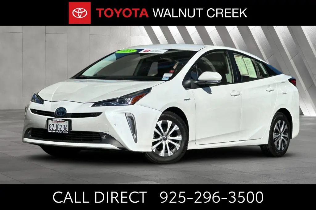 Toyota Prius 2022 AWD XLE AWD-e 4dr Hatchback