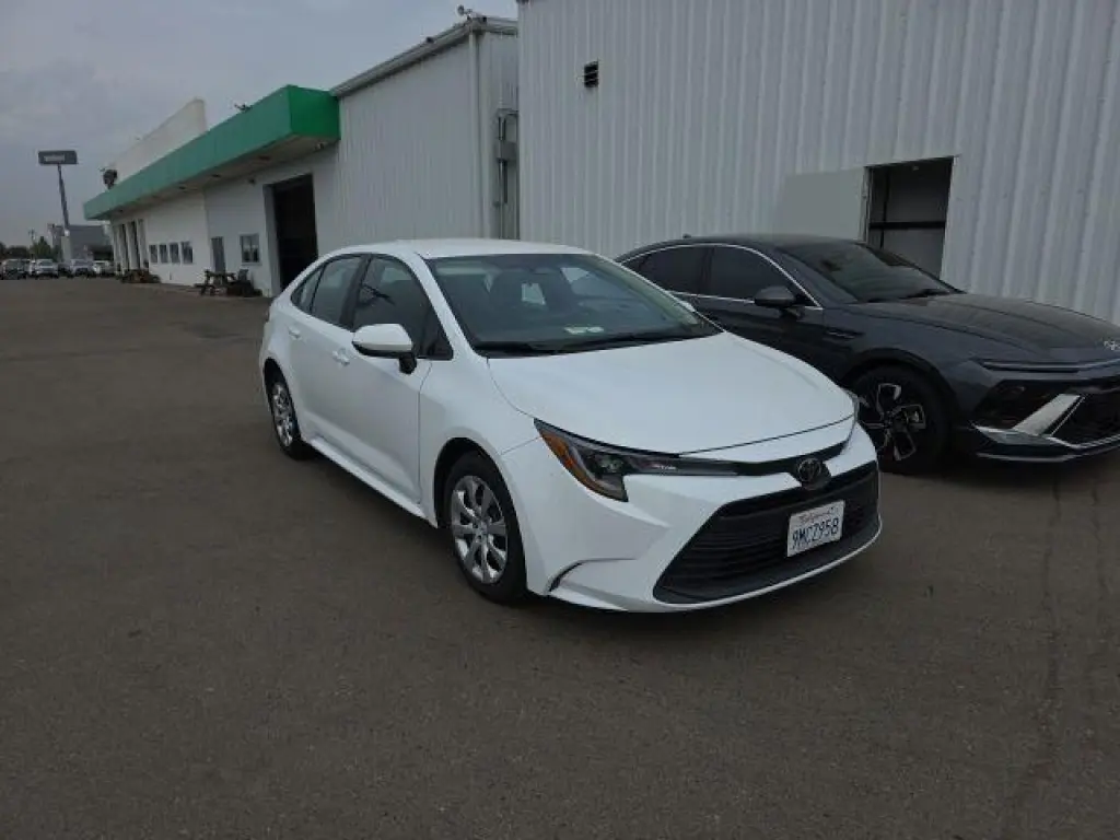 Toyota Corolla 2024 LE 4dr Sedán