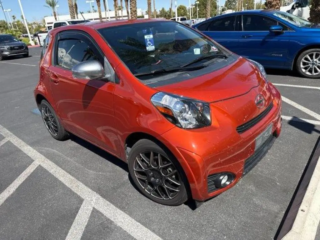 Scion iQ 2013 2dr Hatchback
