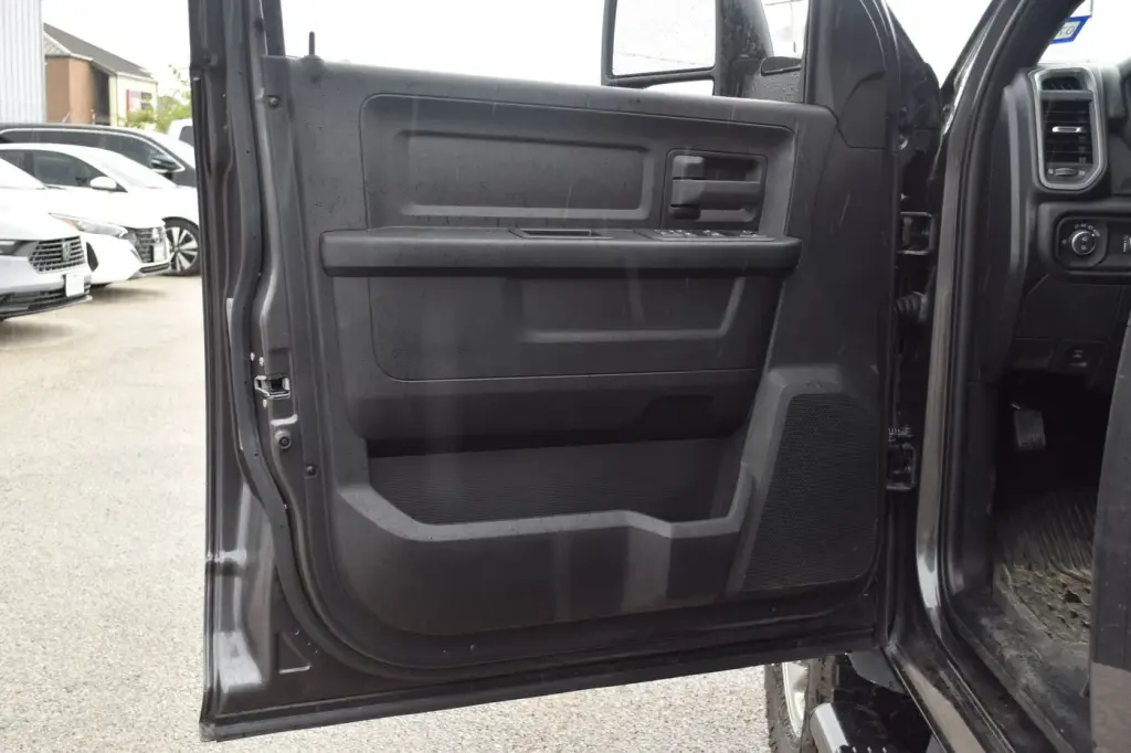 Ram 2500 2025 4x4 Tradesman 4dr Cabina Crew 6.3 ft. SB Pickup