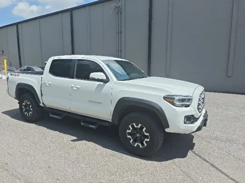 Toyota Tacoma 2023 4x4 TRD Pro Cabine Doble 4 puertas 5.0 ft SB 6M