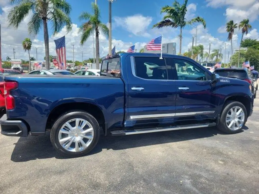 Chevrolet Silverado 1500 2022 4x2 High Country 4dr Crew Cab 5.8 ft. SB