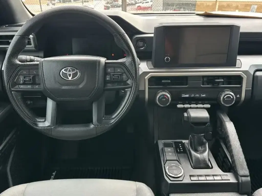 Toyota Tacoma 2024 4x2 SR5 5 plazas Doble Cabina 1,5 m SB