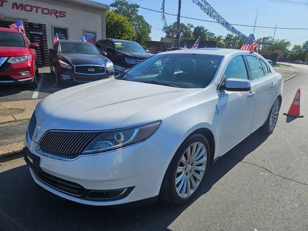 Lincoln MKS 2015