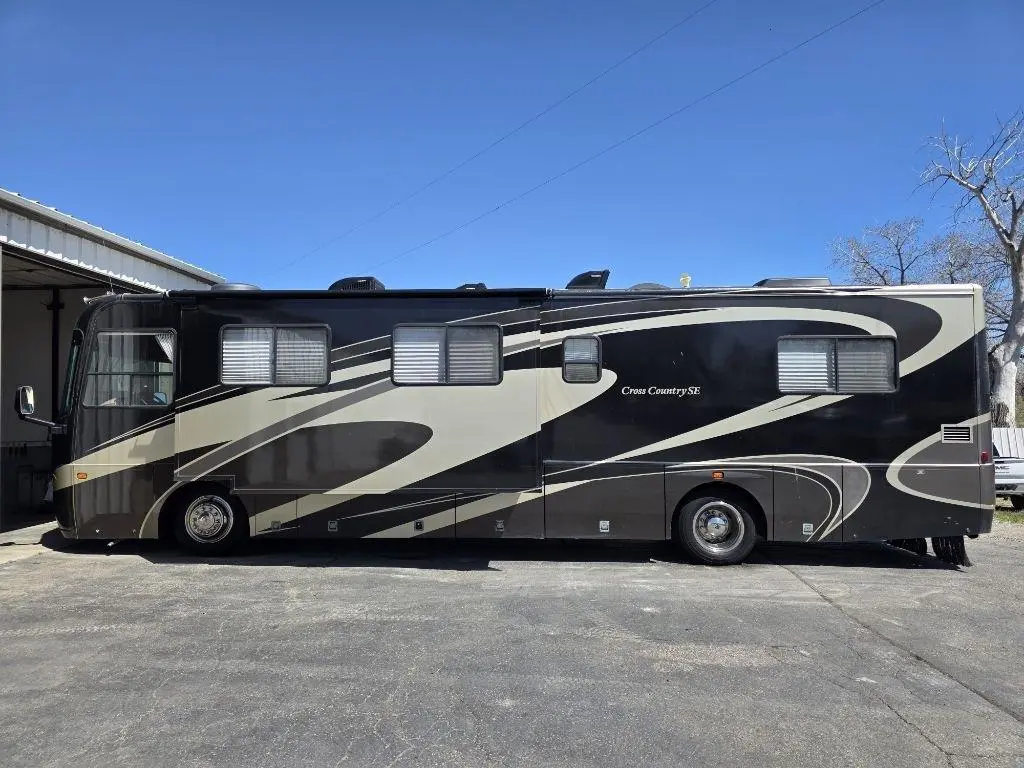 Autocaravana RV Freightliner X-Line 2005