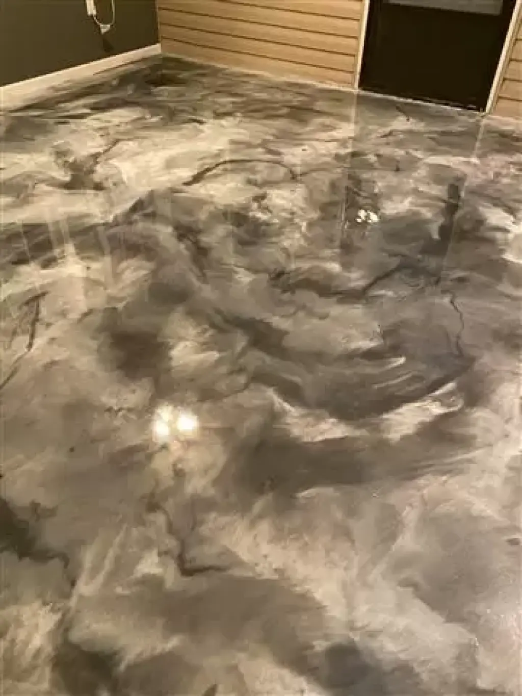 Epoxy floor metallic