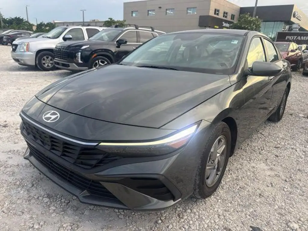Hyundai ELANTRA 2025 SE 4dr Sedán